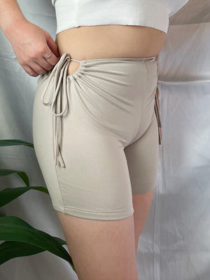 Stassie Shorts (Taupe)